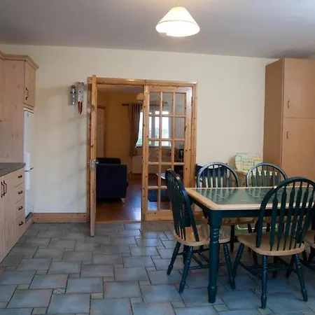 Ceol Na Mara House And Self Catering *