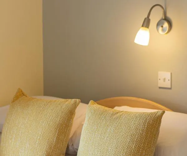 Ceol Na Mara House And Self Catering 住宿加早餐酒店 恩尼斯克朗