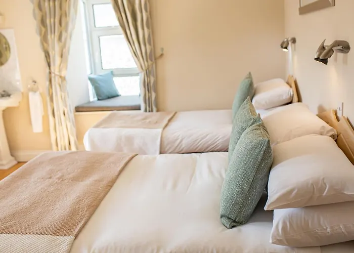 Ceol Na Mara House And Self Catering * 恩尼斯克朗