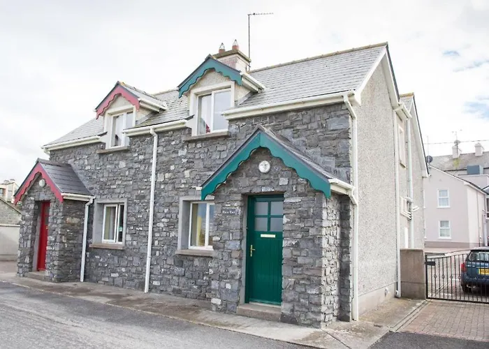 Ceol Na Mara House And Self Catering 恩尼斯克朗